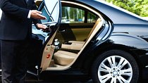 Private Transfer: Toronto Pearson Airport or Queen's University Kingston or Town