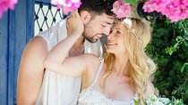Private Photo Session with a Local Photographer in Athens