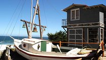 Full Day Trip to Isla Negra, Pomaire & Undurraga Vineyard - Small Group