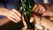 One hour Hen or Stag private party boat Budapest with unlimited beer and wine