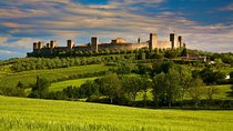 Tuscan Marvels Unveiled: Private Tour from Rome to Tuscany