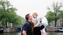 Private Photo Session with a Local Photographer in Volendam