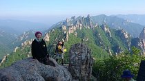 2-Day Hike through the Scenic Valleys of Mt. Seoraksan from Seoul
