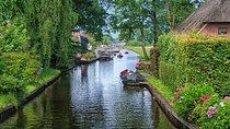 Private Giethoorn & Zaanse Schans Windmills Sightseeing Tour from Amsterdam