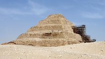 6 Hours visit to Giza pyramids sphinx and Sakkara 