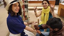 Private Taj Mahal and Henna Tour by Car