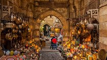 Private Tour To Pyramids, Sphinx, Egyptian Museum and Bazaar including Lunch 