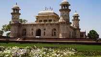 Taj Mahal Sunrise Tour from New Delhi