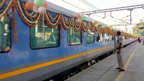 Agra Tour by Super fast Train from Delhi: All Inclusive 