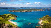 5-Day Bay of Islands Rotorua Waitomo Caves and Hobbiton Tour from Auckland