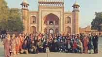 Same day tour with private car Delhi to Agra