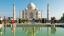Private Taj Mahal Tour with lunch and Entrance
