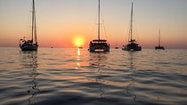Shared Diamond Sunset Trip of Santorini via Hot Springs & White Beach