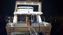 Private Tailormade Yacht Sunset Cruise in Santorini