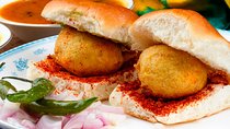 Mumbai Local with Street Food Tour in Private Vehicle