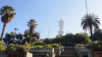 Santiago a tus Pies: City Tour a Unforgettable Pie