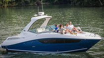 Luxury Speed Boat Cruising In Goa