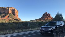 Private Sedona Tour in a Luxury SUV and Local Guide