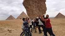 Cairo layover tour to Giza pyramids and khan El Khalili bazaar
