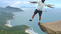 Pedra do Telégrafo Hiking & Relax in a Wild Beach