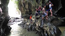 Beaten Track Experience of Hidden Canyon, Temple and Rice Terrace