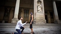 Private Photo Session with a Local Photographer in Pisa
