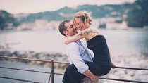 Private Photo Session with a Local Photographer in Lerici