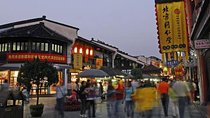 One-day Hangzhou Lakeside Mountains Relics & Ruins Hiking – Guided Outdoor Tour 