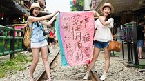 Private Jiufen & Pingxi Day Tour with English-Speaking Guide
