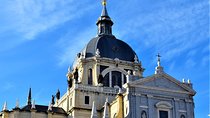 Self-guided city game in Madrid: grand and majestic secrets