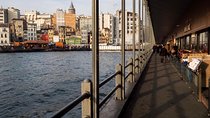 Private Istanbul Street Photography Walking Tour with an Artist
