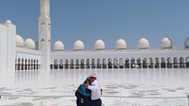 Private Abu Dhabi 8 hours Tour with Professional Driver