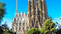 Best of Barcelona and Sagrada Familia Tour with Priority Access