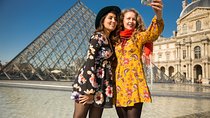 PRIVATE TOUR: Highlights & Hidden Gems of Paris With Locals 