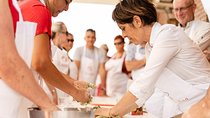Share your Pasta Love: Small group Pasta and Tiramisu class in Pisa