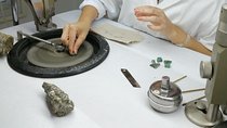 Hands‑On Colombian Emerald Polishing Experience 