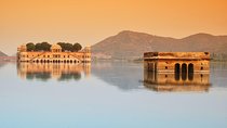 Visit Forts & Palaces of Jaipur (Private Guided Day Trip to Jaipur from Delhi)