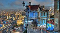 Private Walking Tour in Valparaiso with local Lunch 