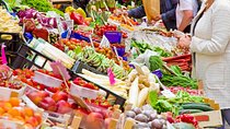 Cesarine: Small Group Market tour and Cooking class in Verona