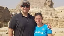 Private Day Tour to Giza Pyramids and Egyptian Museum from Cairo with Guide