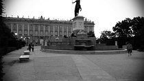 Surfing Madrid: From the Palace to the Tavern Private Tour