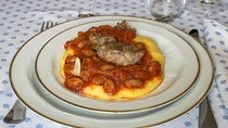Small Group Market tour and Dining Experience at a Cesarina's home in Padua
