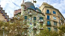 Lunchtime Tapas Tour in the Eixample with The Barcelona Taste