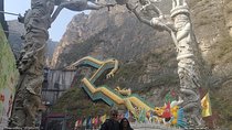 Longqingxia Gorge Cruise and Ming Emperor Tomb Underground Palace Private Tour