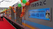 Taj Mahal Tour by Gatimaan Train/Rail All Inclusive