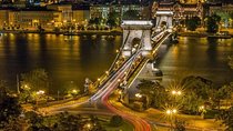 Budapest Illumination Tour with Car