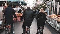 Paris: Secrets Tour on a Dutch Bike