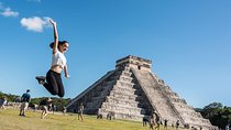 Chichén Itzá Tour with Cenote Xunáan, Valladolid & Lunch 