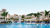 Private Transfer From Liberia Airport To Riu Palace Guanacaste
