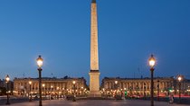 Private Paris Illuminations & Cruise with Minivan